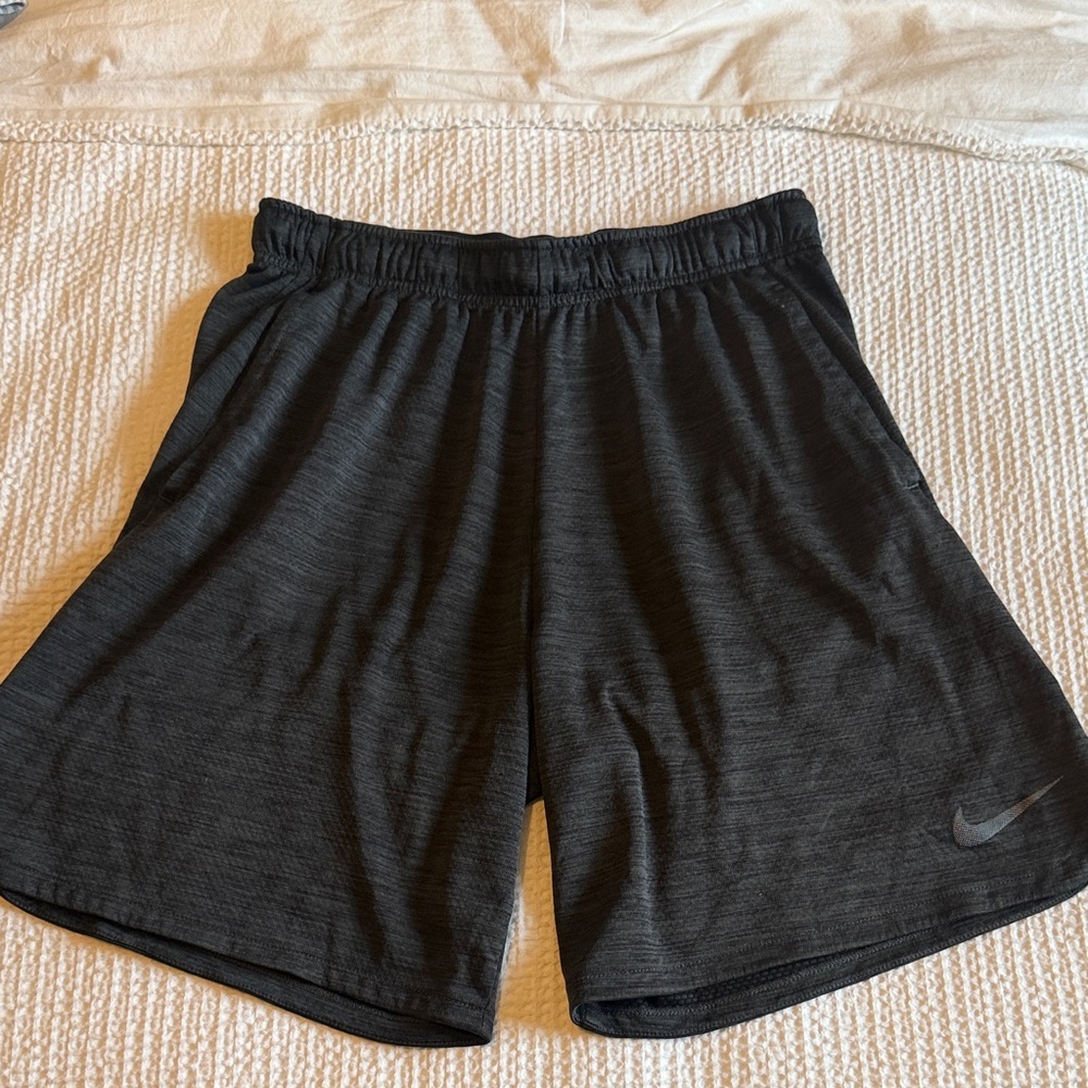 Men’s heathered black gym shorts